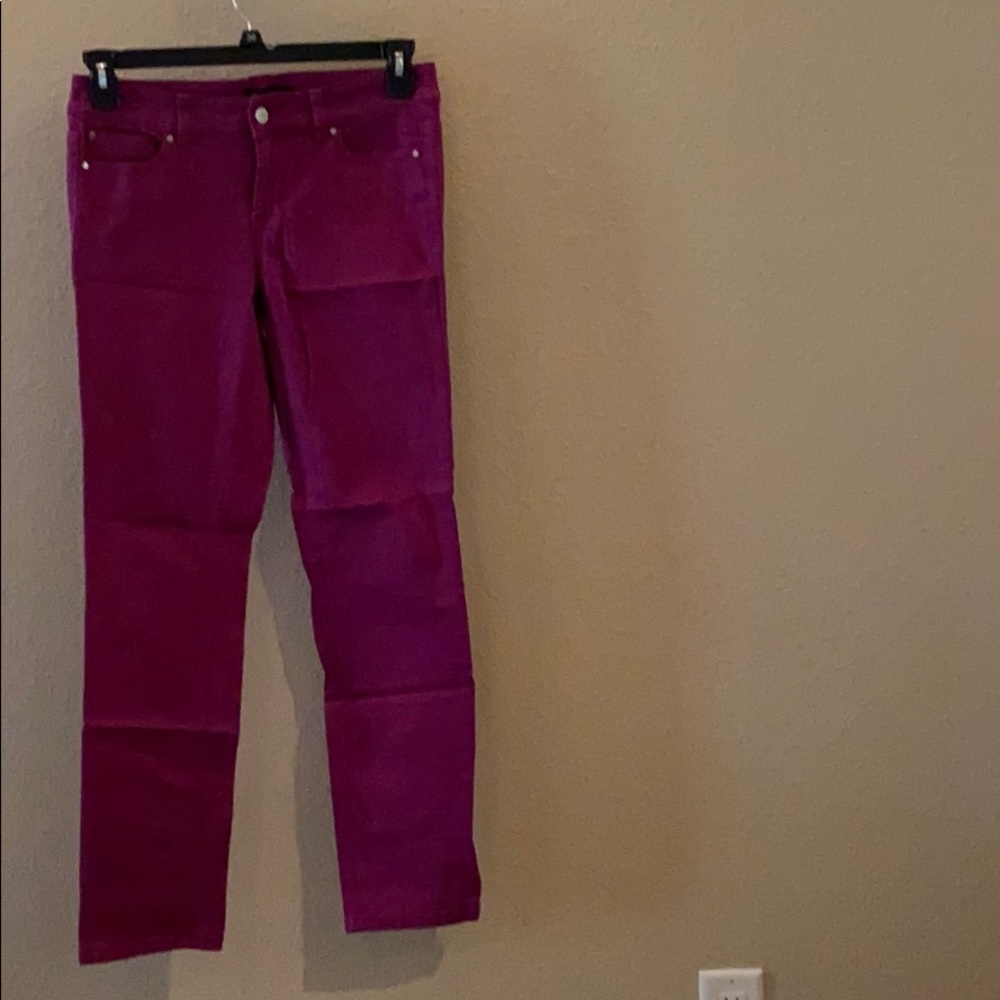 Colored ankle jeans